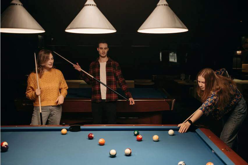 Hosting an Unforgettable Evening around Your Gaming Tables