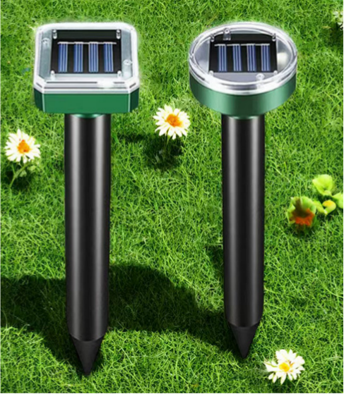 Ultrasonic Rodent Repellent with Solar Panel and Variable Frequency  Waves