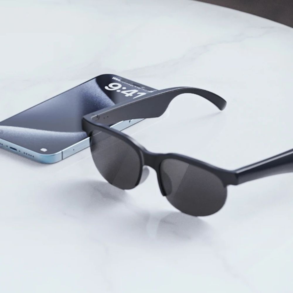 Real-Time Translation Glasses with 144 Language Support and Wireless Audio