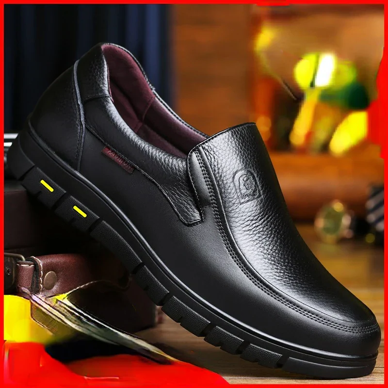 Mens Slip-On Loafers with Flat Sole and Breathable Cowhide Upper