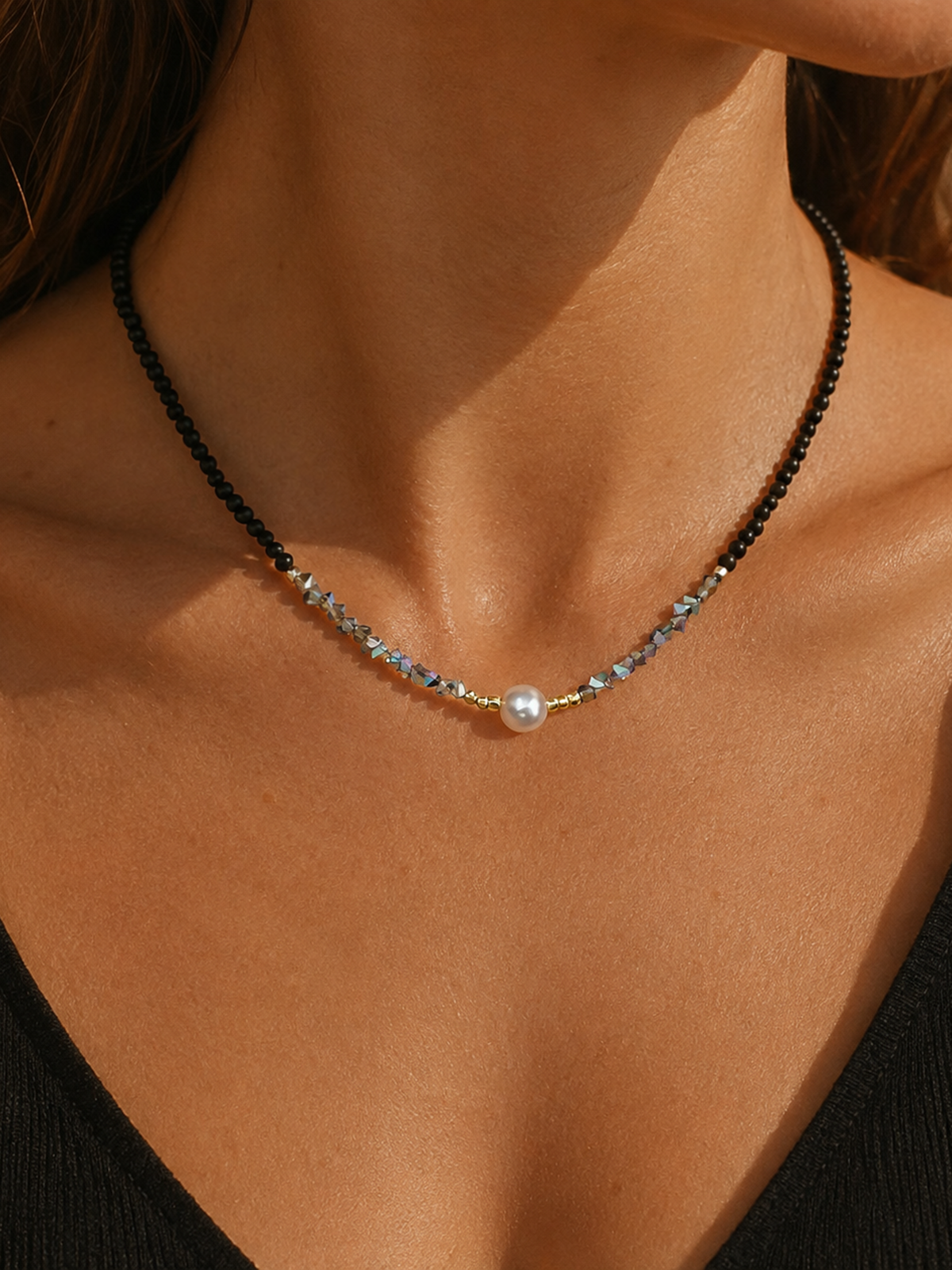 Synthetic Resin Pearl Choker Necklace with Secure Clasp