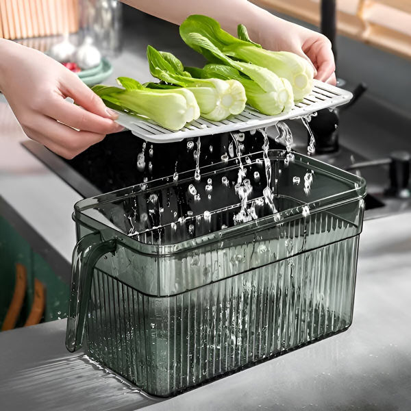 Transparent Refrigerator Storage Box with Ventilated Lid and Stackable Design