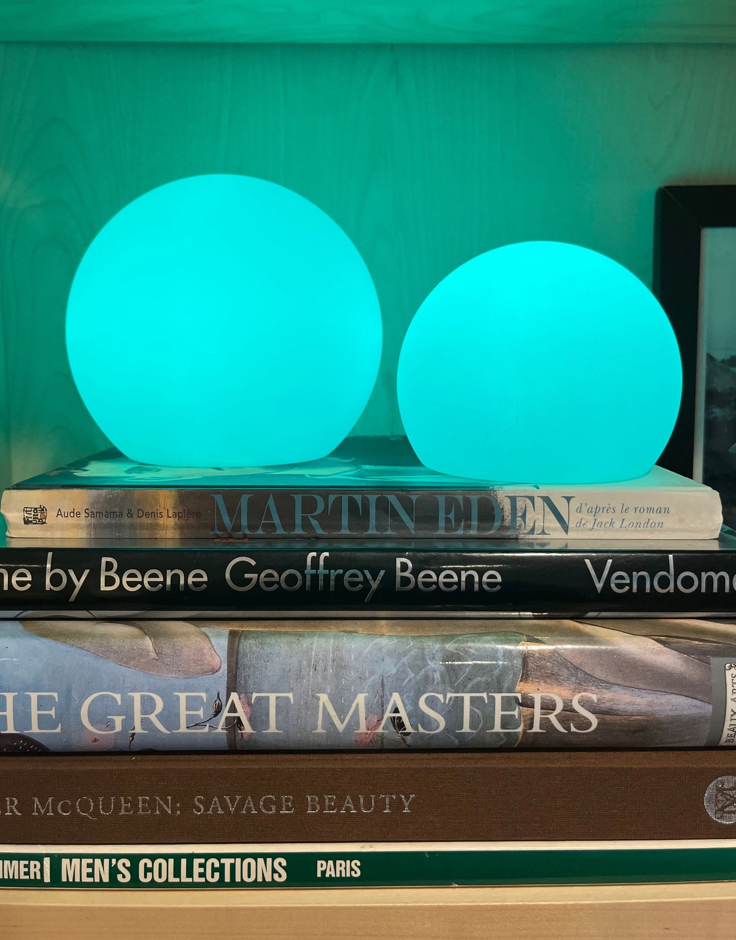 Color Changing Orb Lamp with Remote Control and 10-Hour Runtime