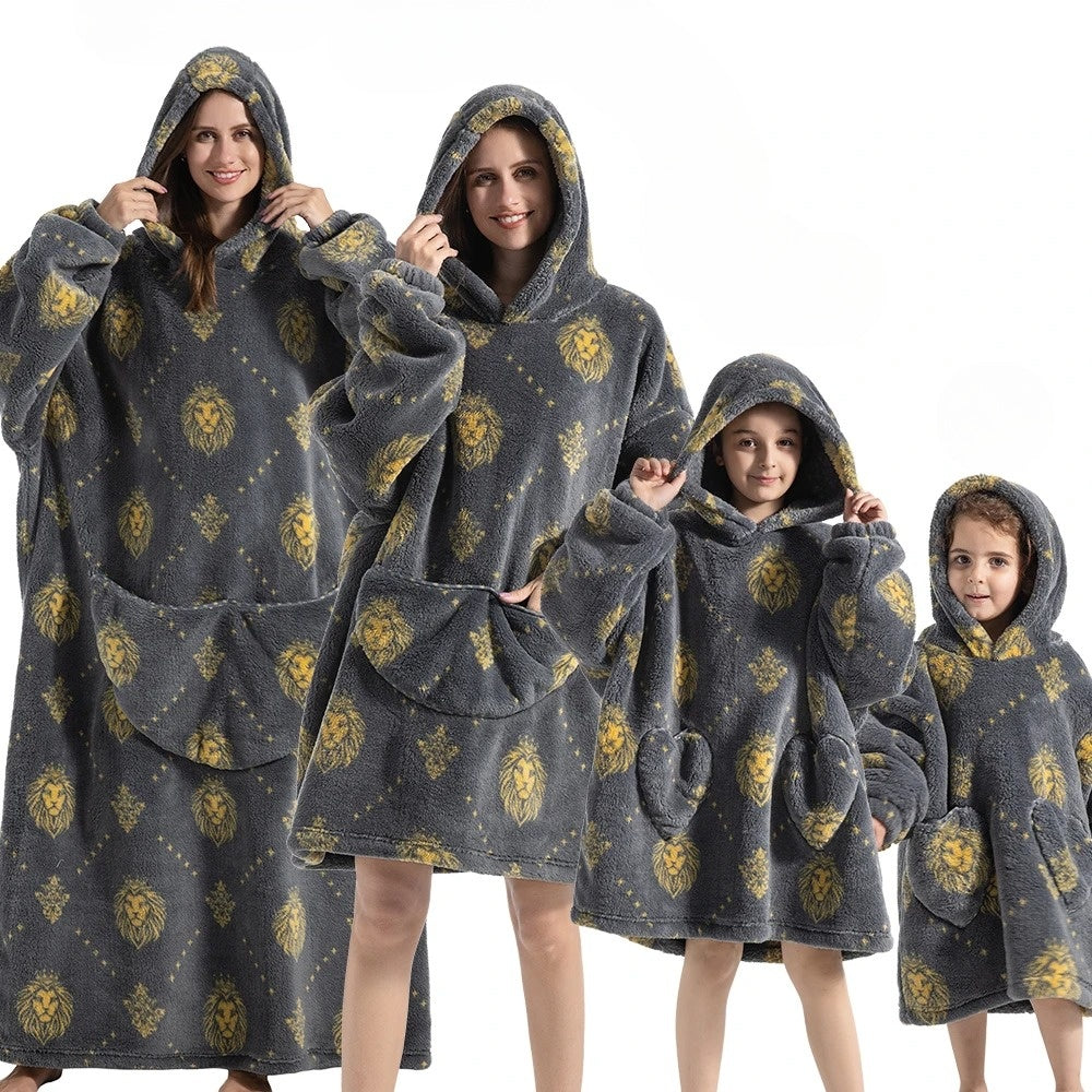 Oversized Hoodie Blanket with Pumpkin Print and Fleece Flannel, Machine Washable