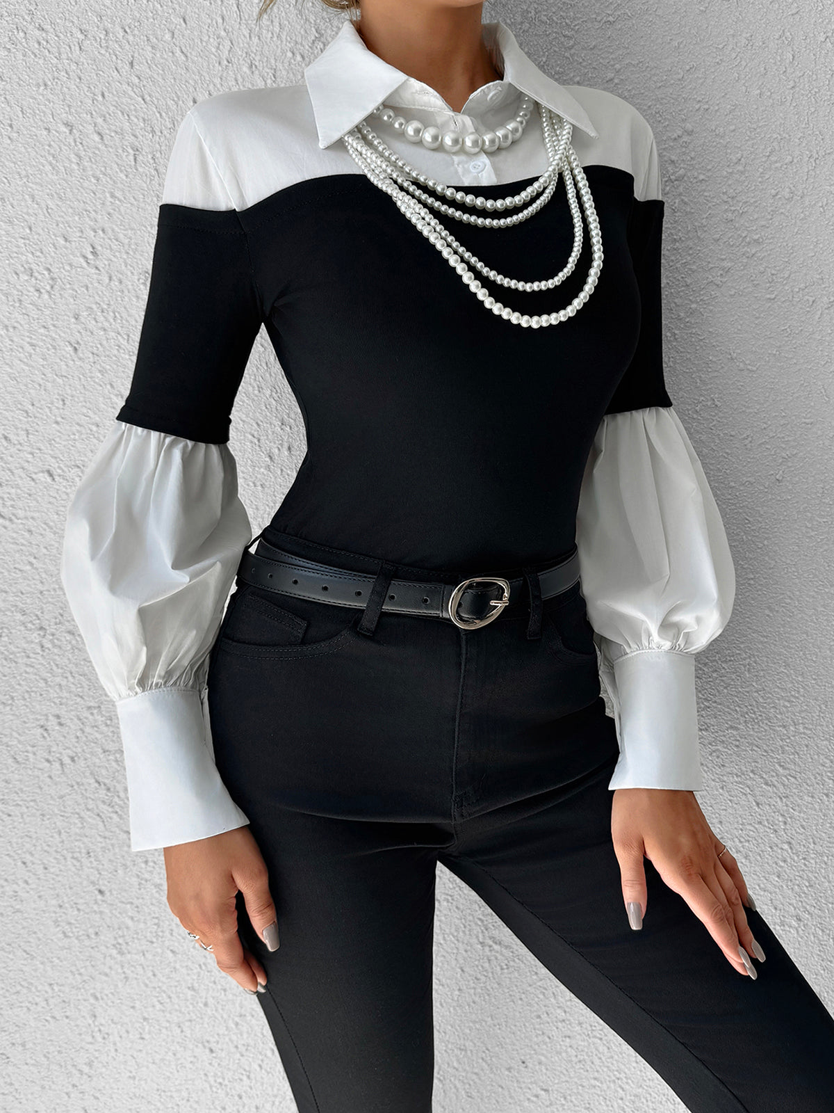 Long Sleeve Polo Shirt with Contrast Binding and Regular Fit