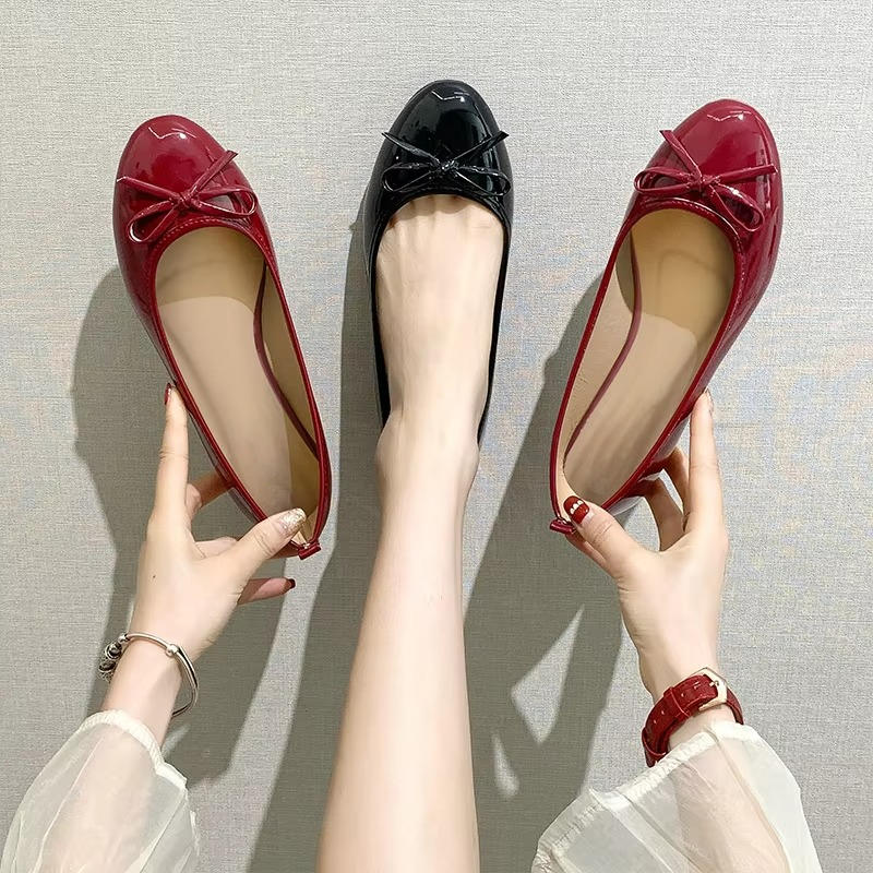 Womens Ballet Flats with Arch Support and Cushioned Insole, Slip-On Design