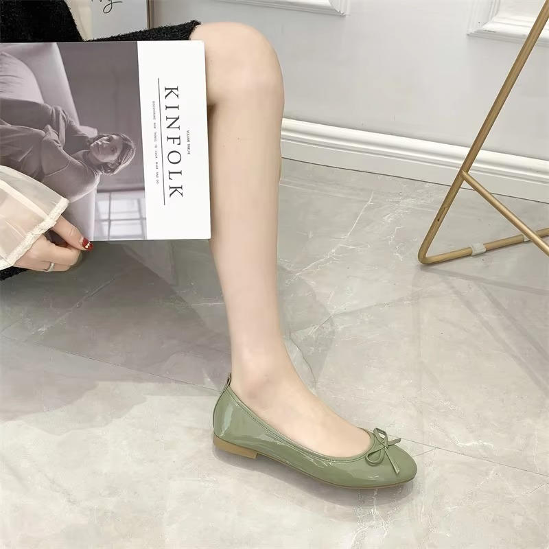 Womens Ballet Flats with Arch Support and Cushioned Insole, Slip-On Design