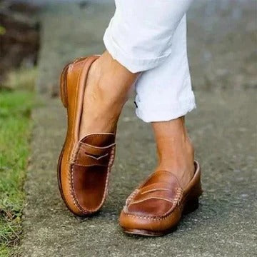 Women’s Vintage Slip-On Low Heel Loafers for Everyday Wear