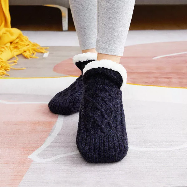Thermal Socks with Non-Slip Traction and Stretch Cuff, Breathable Indoor Warmth
