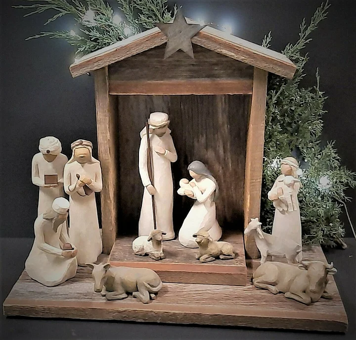 Barn Wood Nativity Set with Handcrafted Stable and Six Figurines, Reclaimed Finish