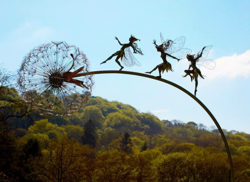 Metal Fairy Garden Stakes with Dandelion Design and Weather Resistant Construction, 25-45in Height