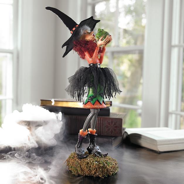 Wearclo | Halloween Figurine | Handmade Witch Decoration | Resin